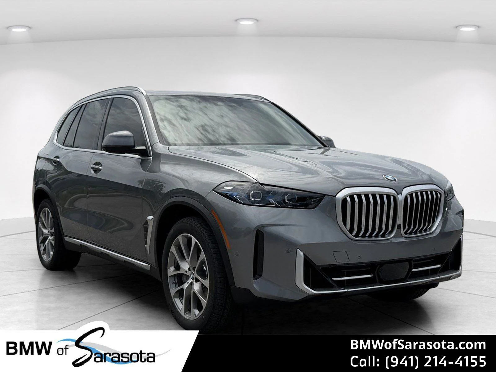 New 2026 Skyscraper Grey Metallic BMW xDrive40i image 1