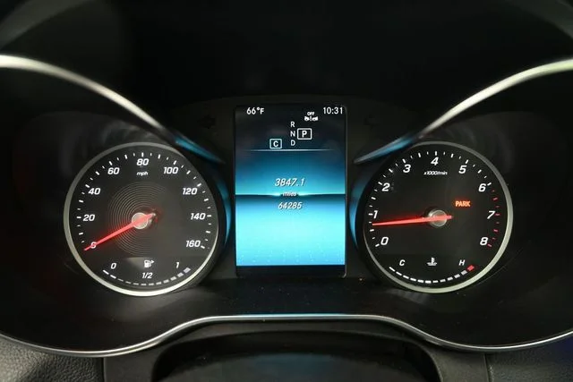 Used 2020  Mercedes-Benz C 300 image 11
