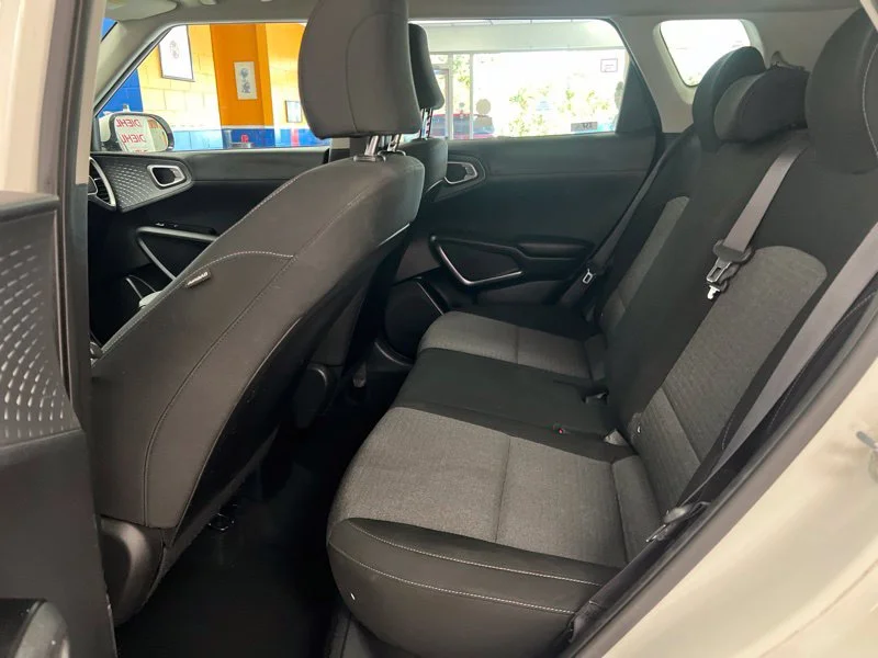 Used 2020 White Kia GT-Line image 15