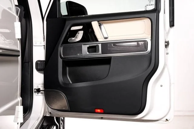 Used 2024 MANUFAKTUR Moonlight White Metallic Mercedes-Benz G 550 image 65