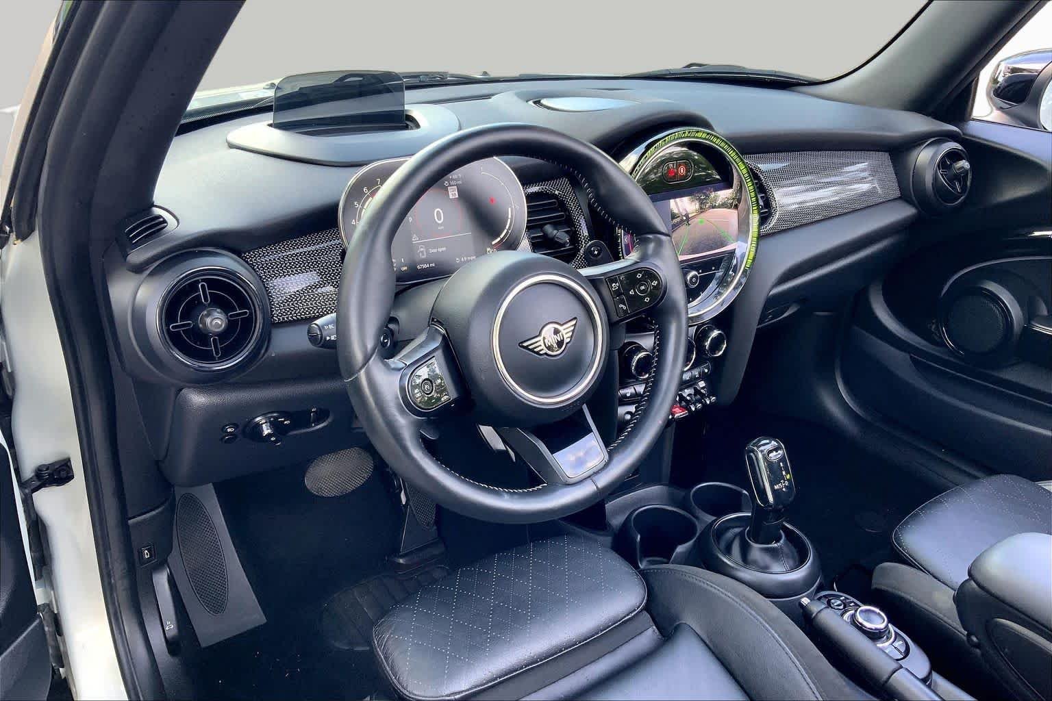 Used 2022 White Silver Metallic MINI Cooper S image 17