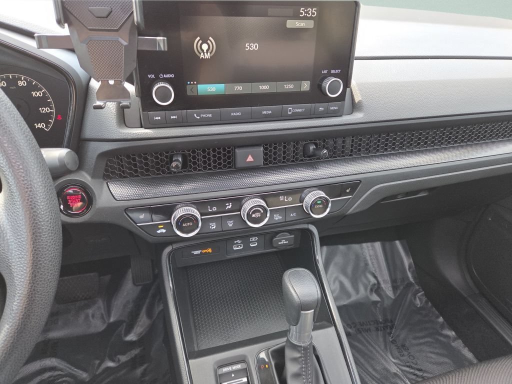 Used 2024 sparkle silver metallic Honda EX image 36