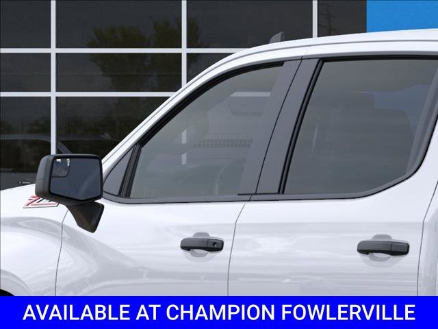 New 2026 Summit White Chevrolet WT image 12
