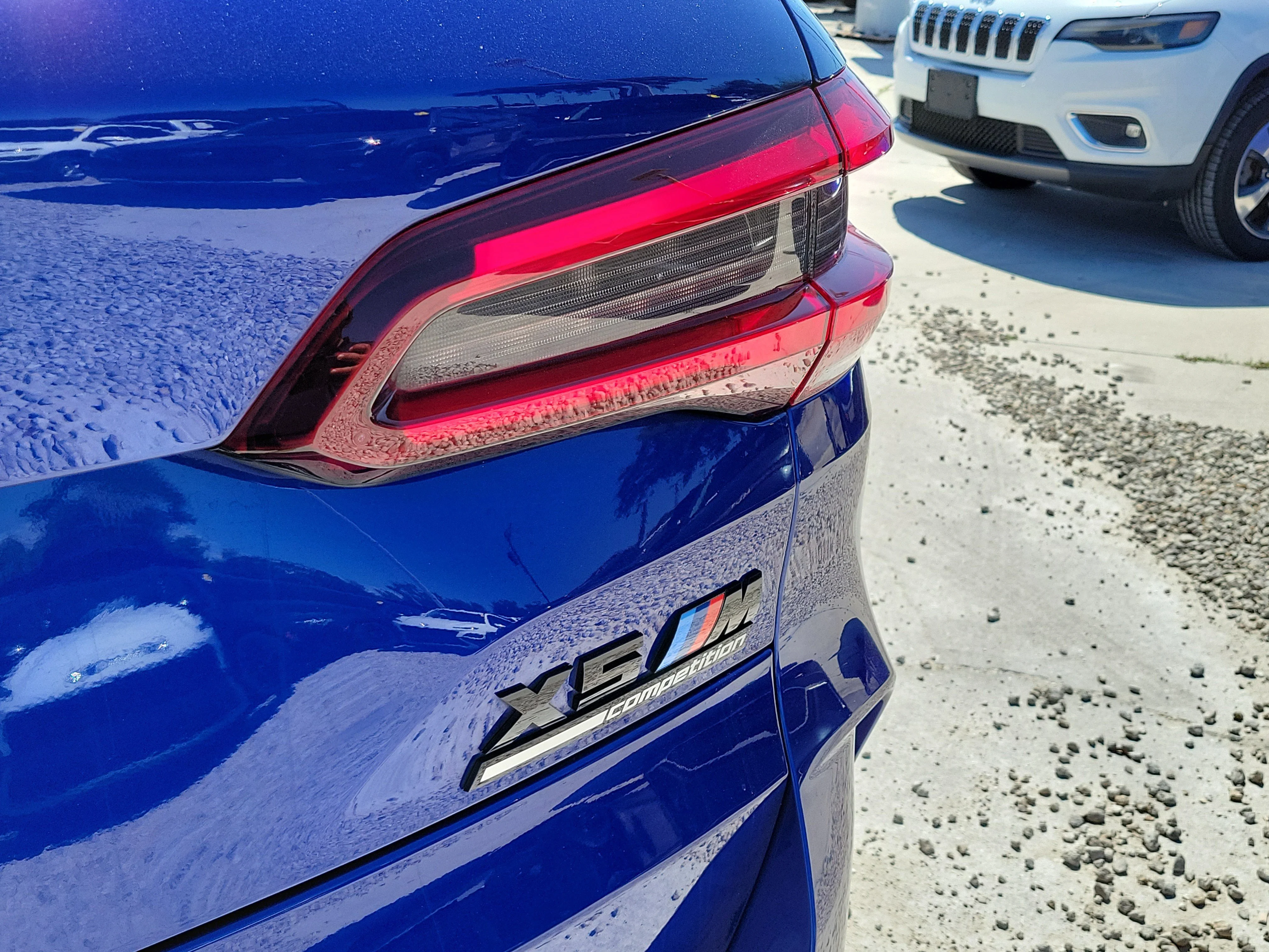 Used 2022 Marina Bay Blue Metallic BMW Base image 11