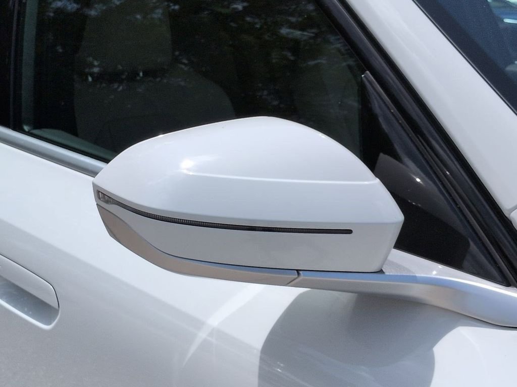 New 2025 Alpine White BMW 30 xDrive image 12