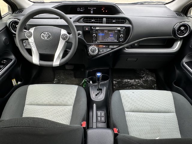 Used 2015 Silver Toyota Three image 10