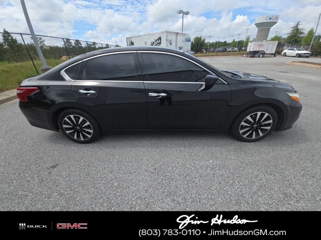 Used 2018 Black Nissan 2.5 SV image 6