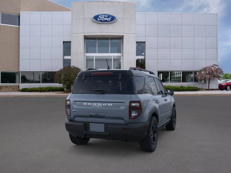 New 2025 Azure Gray Metallic Ford Outer Banks image 31