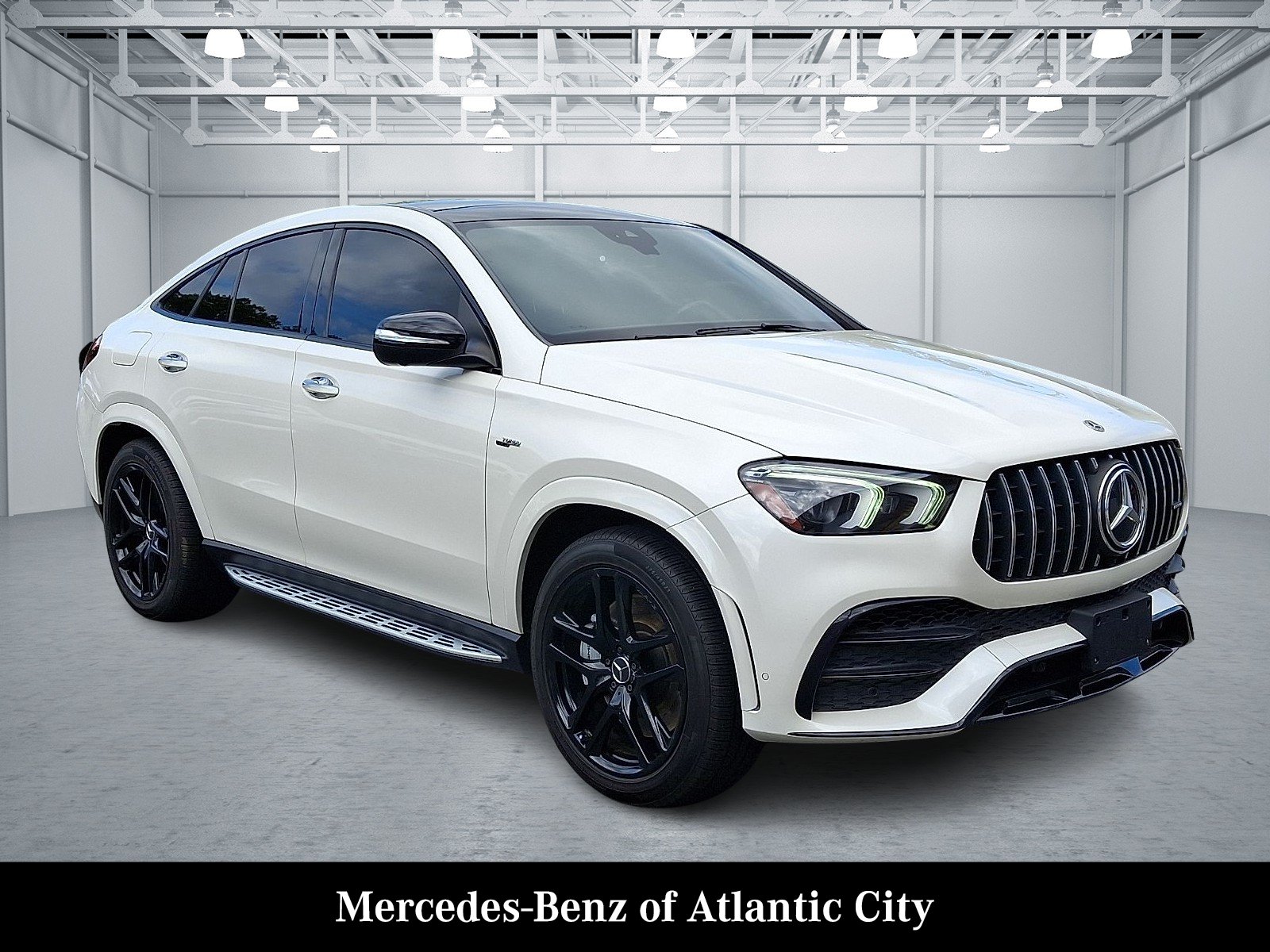 Used 2021 Polar White - 149 Mercedes-Benz 4MATIC® image 1