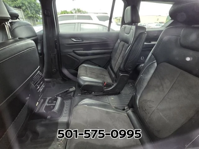 Used 2023 White Jeep Altitude image 9