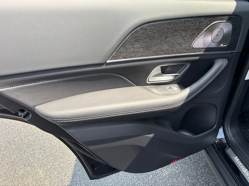 Used 2026 Black Mercedes-Benz GLE 350 image 16