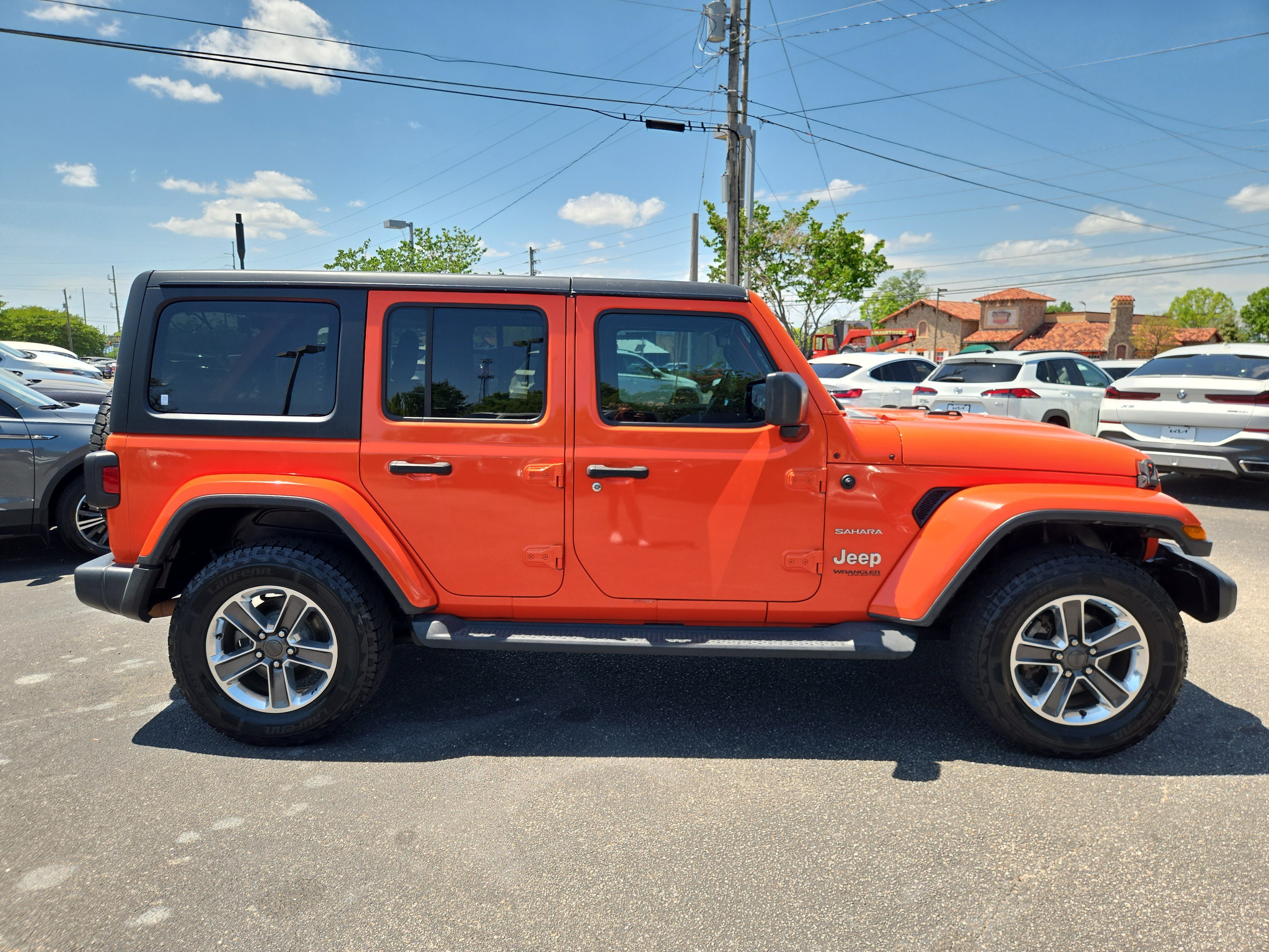 Used 2020 Punkn Metallic Clearcoat Jeep Sahara image 5