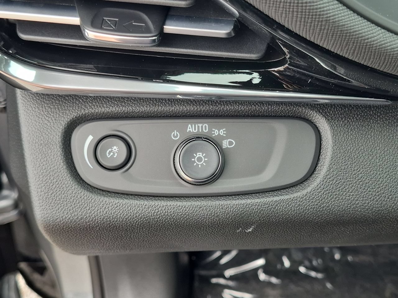 2026 Buick Envista Sport Touring - Photo 17