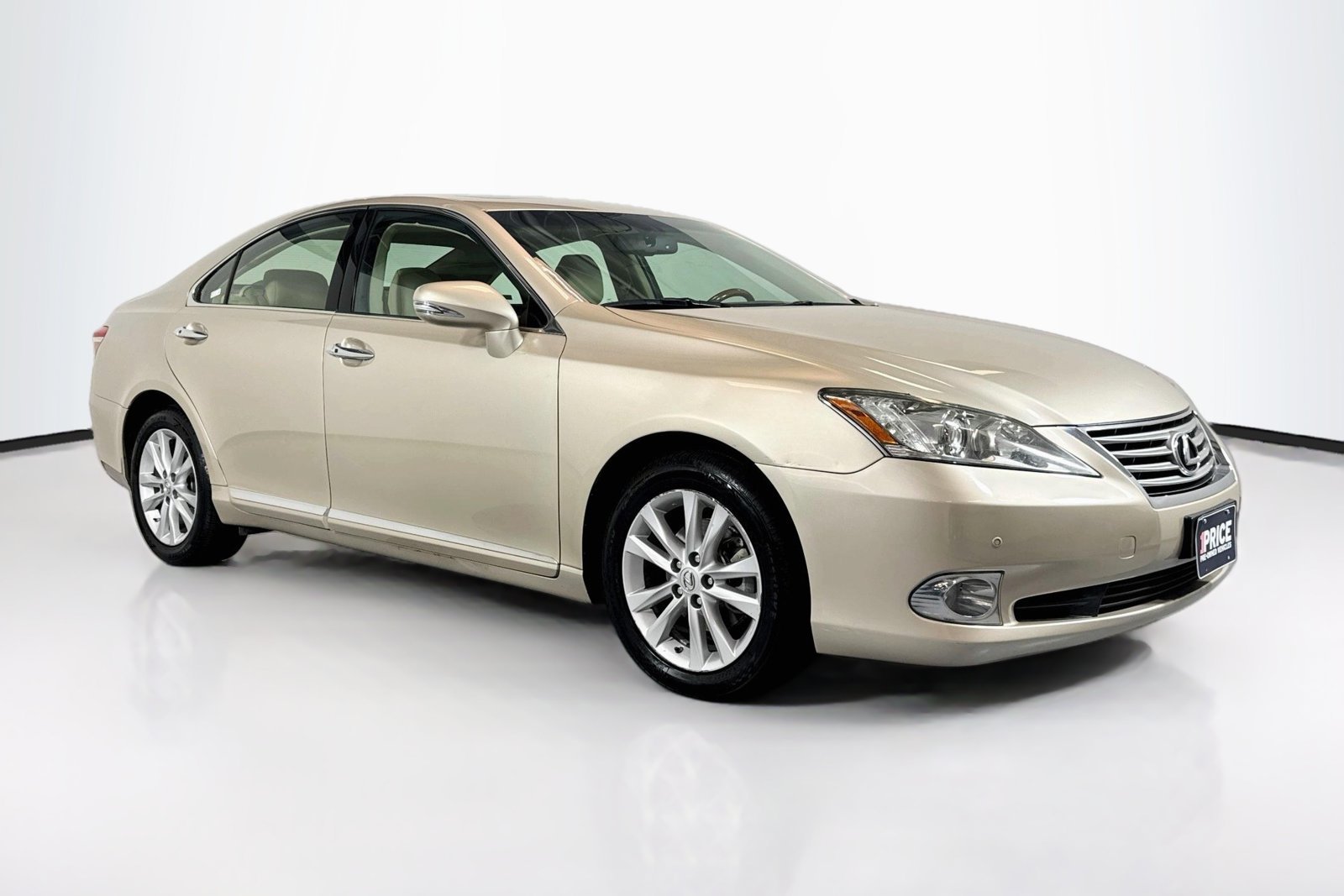 Used 2011 Satin Cashmere Metallic Lexus  image 3