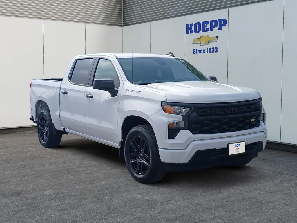New 2026 Summit White Chevrolet Custom image 7