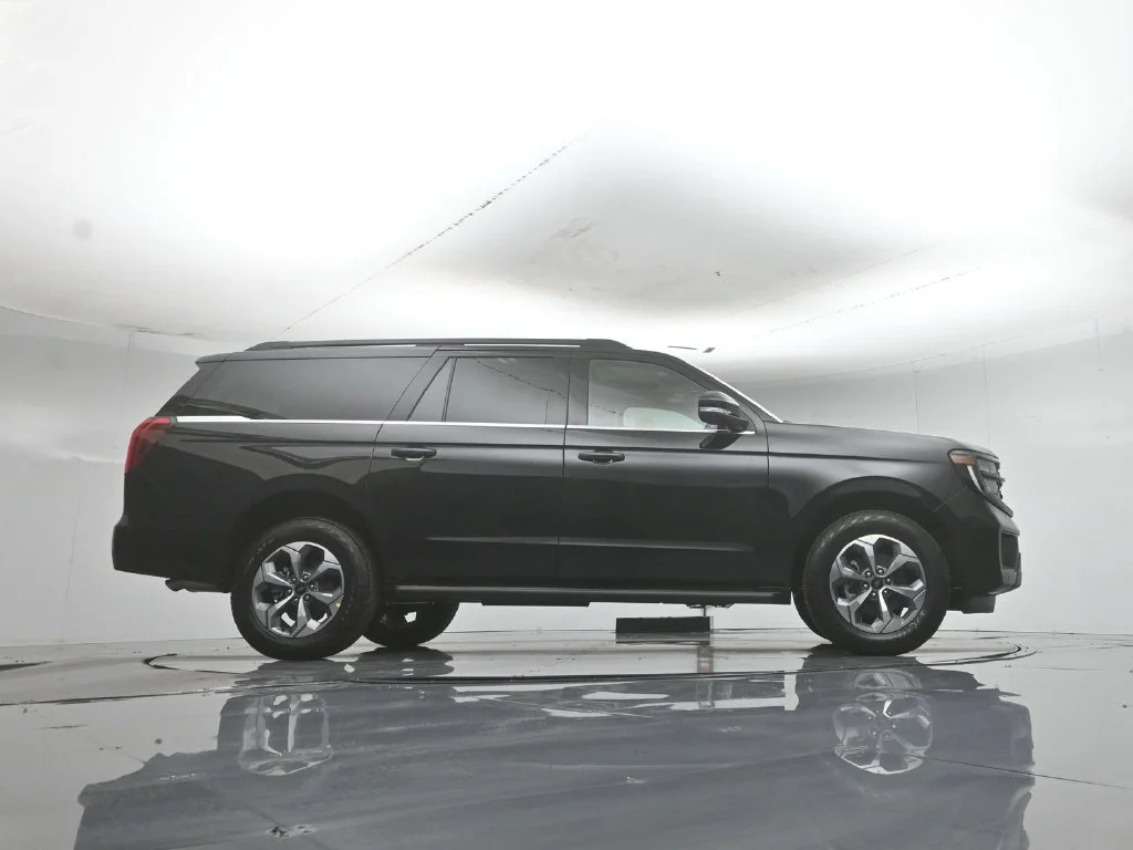 New 2027 Agate Black Metallic Ford Active image 51