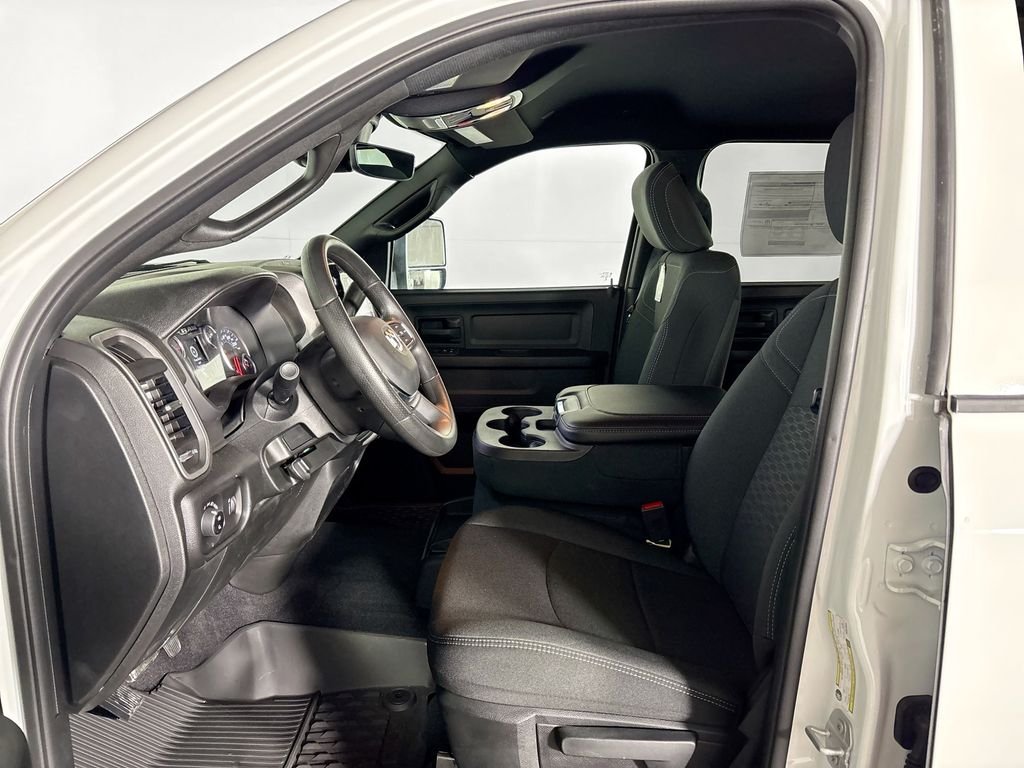 New 2026 Bright White Clear-Coat Exterior Paint RAM TRADESMAN image 11
