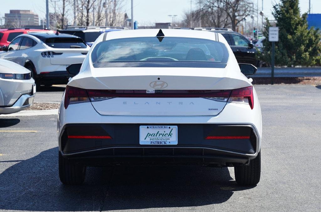 New 2026 Serenity White Hyundai Blue image 5