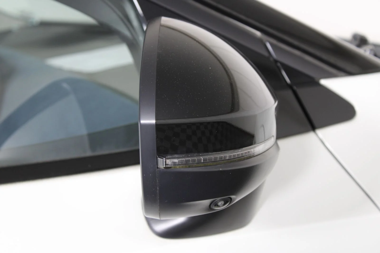 Used 2024 White Nissan PLATINUM+ e-4ORCE image 8