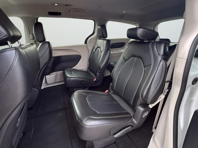 Used 2024 White Chrysler Touring L image 27