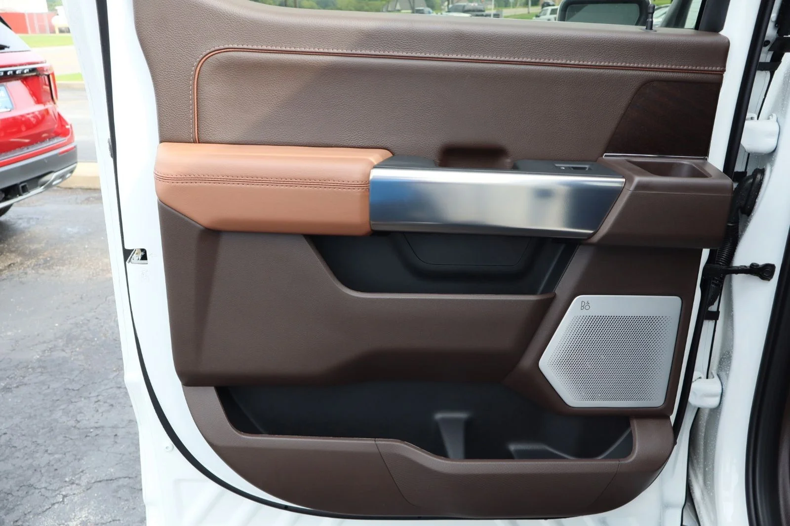 New 2026 Star White Metallic Tri-Coat Ford King Ranch® image 39