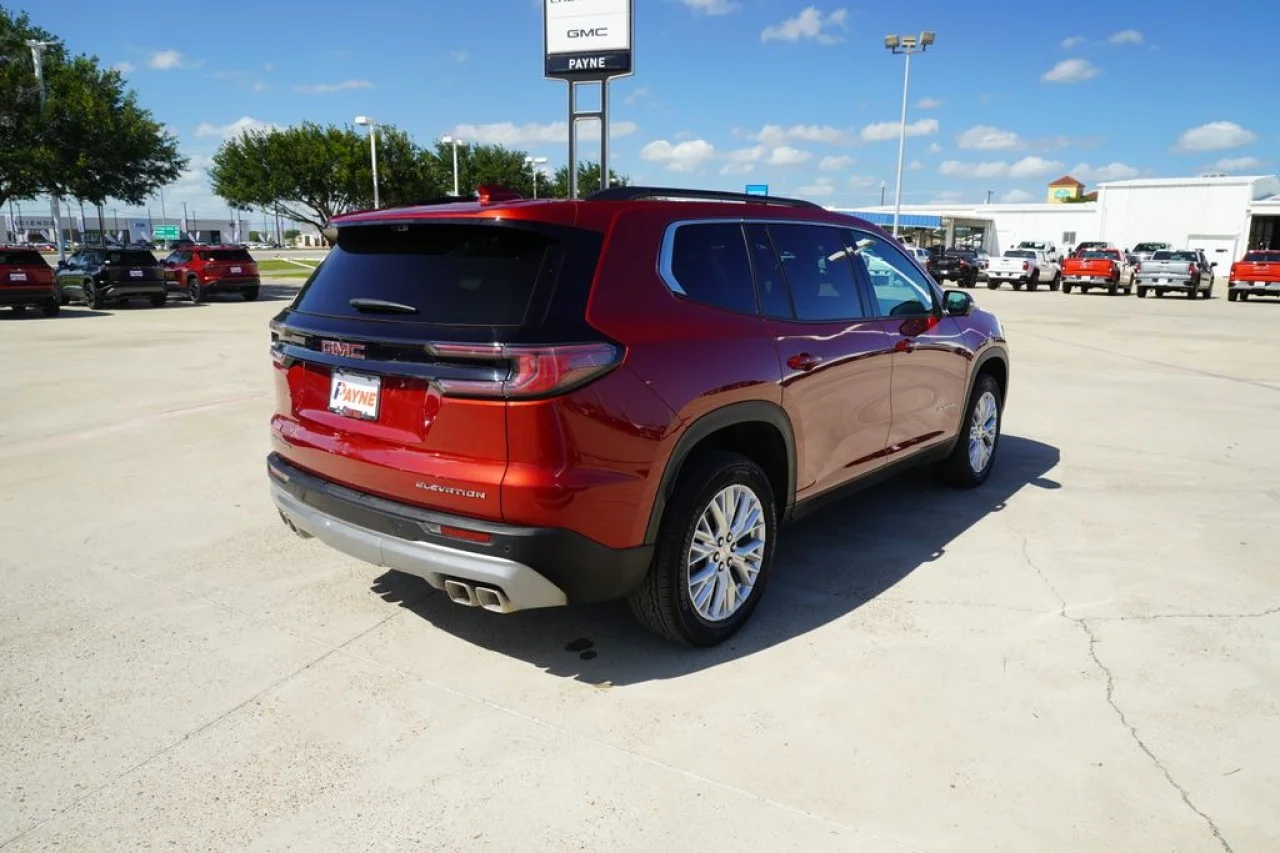 2026 GMC Acadia Elevation - Photo 7