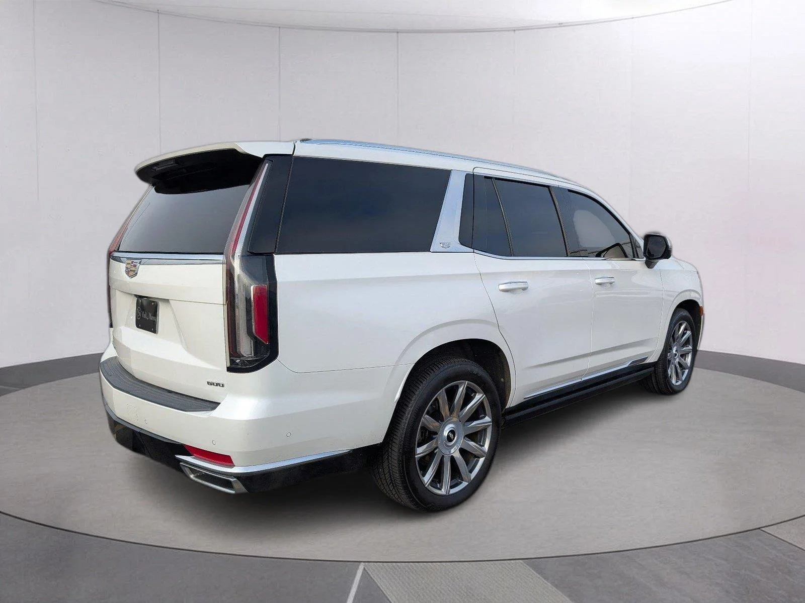 Used 2021 CRYSTAL WHITE TRICOAT Cadillac Premium Luxury Platinum image 7