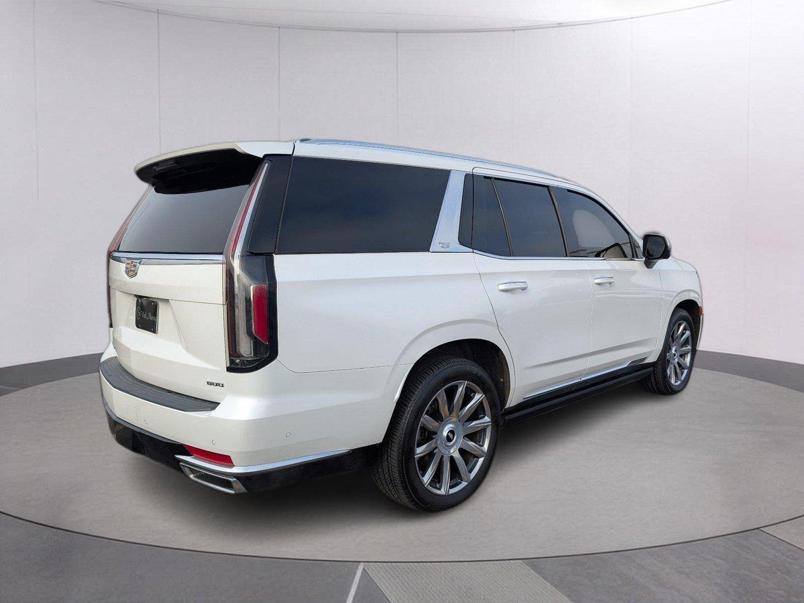 Used 2021 CRYSTAL WHITE TRICOAT Cadillac Premium Luxury Platinum image 7