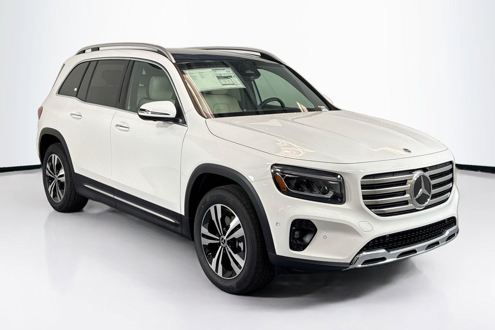New 2026 Polar White Mercedes-Benz GLB 250 image 3