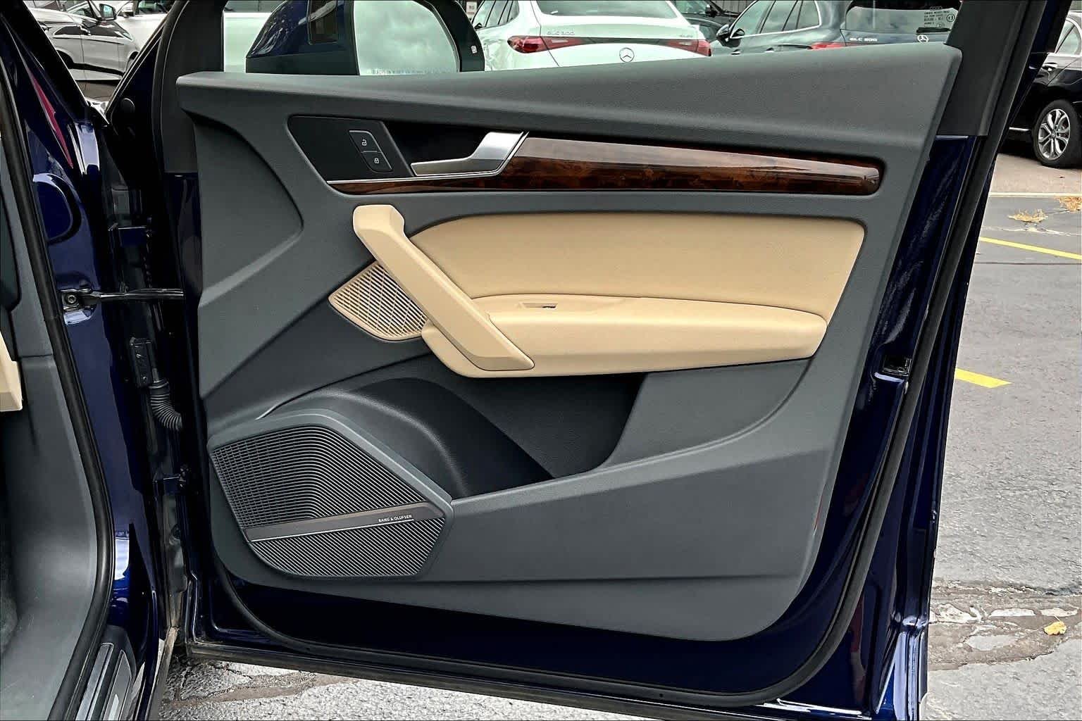 Used 2018 Navarra Blue Metallic Audi Premium Plus image 23