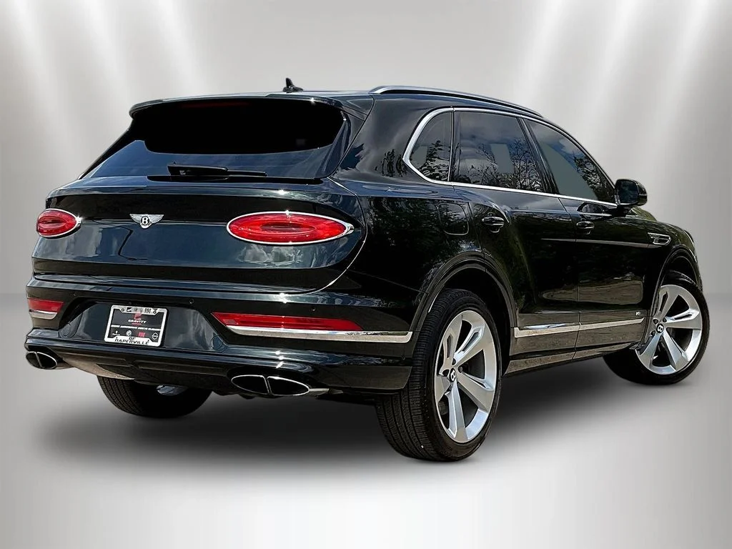 Used 2021 Midnight Emerald Bentley V8 image 6
