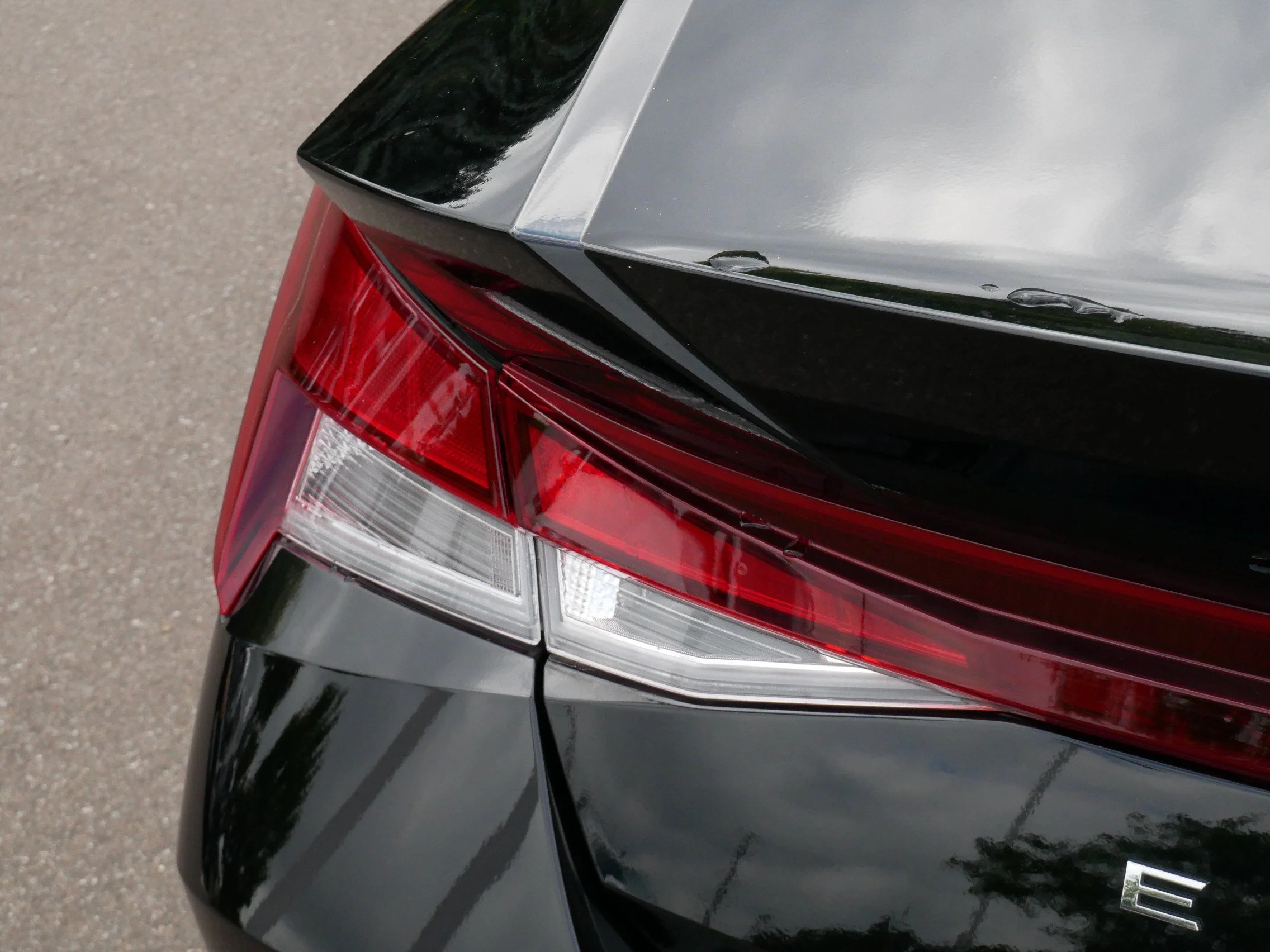 Used 2023 Onyx Black Hyundai SEL image 17