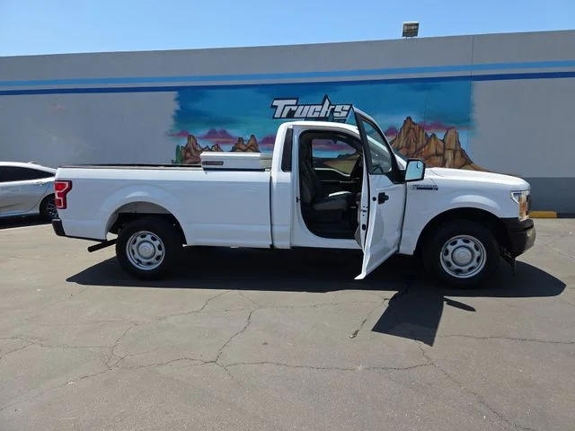 Used 2018 White Ford XL image 2