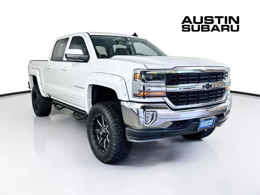 Used 2017 White Chevrolet LT image 1