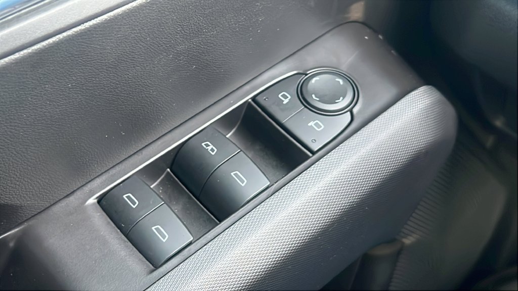 Used 2026 Silver GMC Elevation image 19