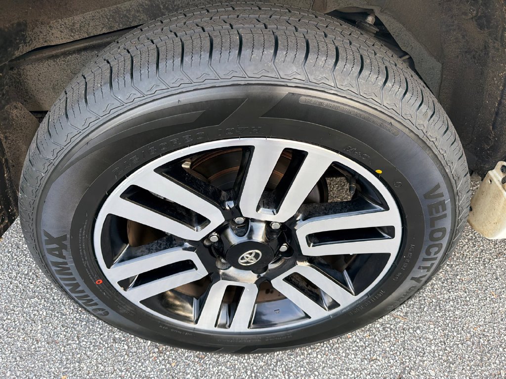 2023 Toyota 4Runner Limited - Photo 17