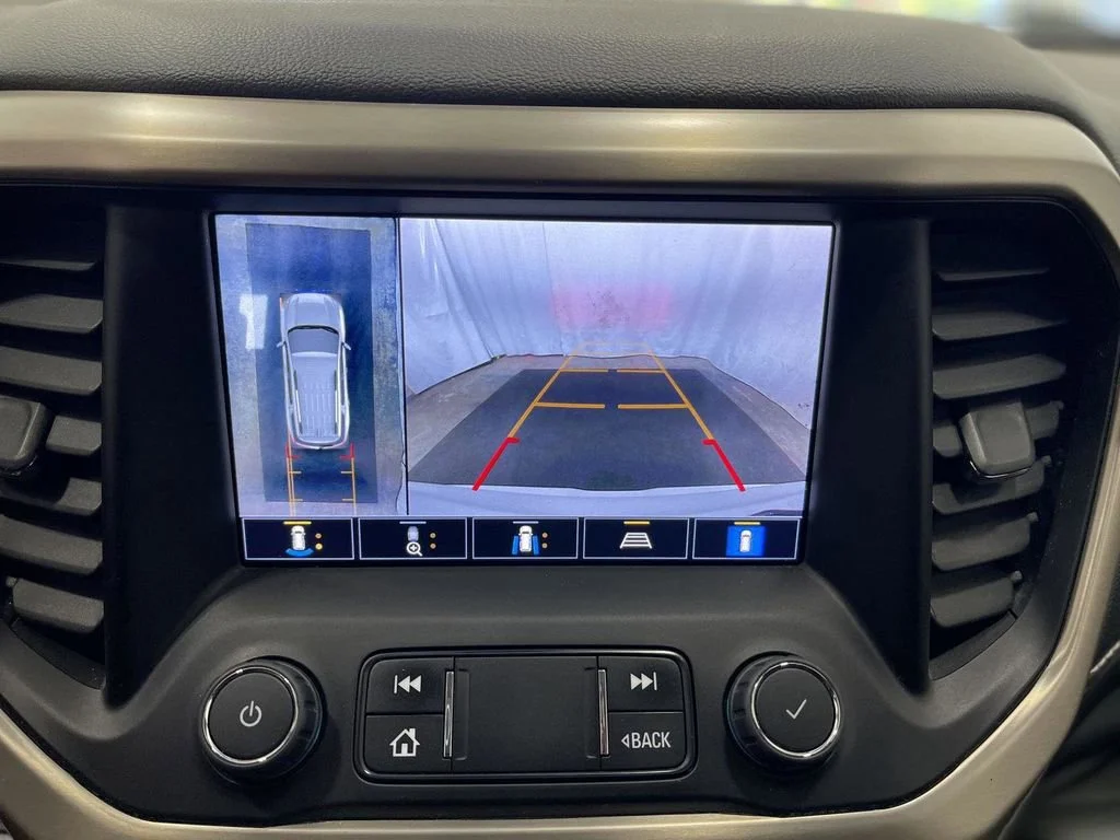 2023 GMC Acadia Denali - Photo 24