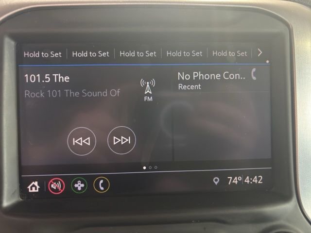 Used 2019 Red GMC SLE image 21