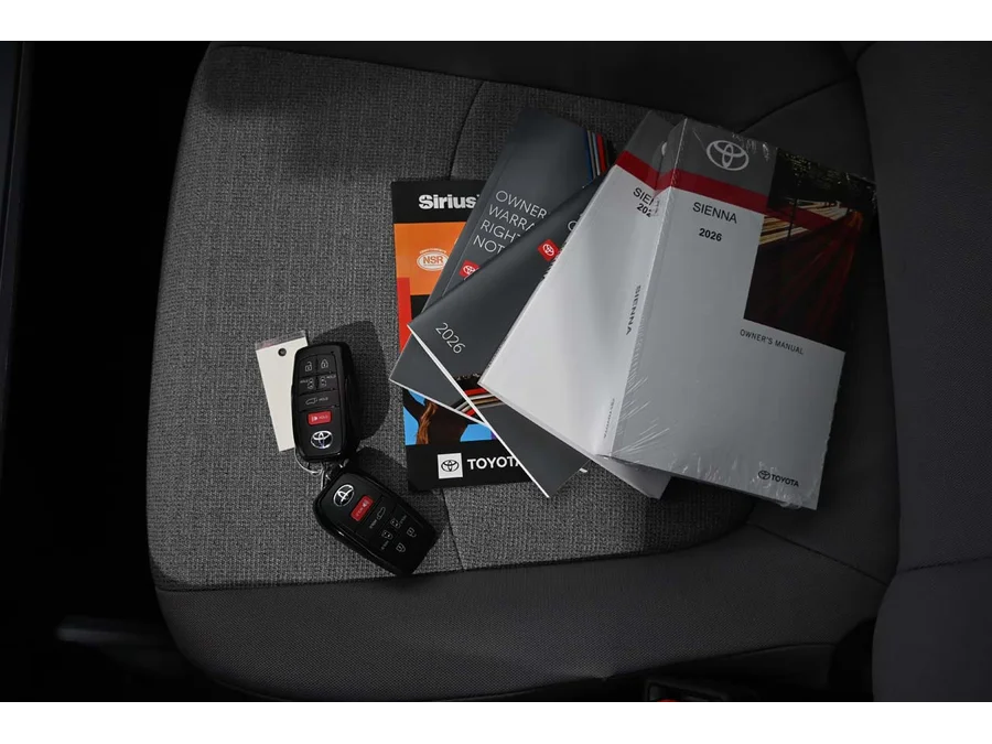 2026 Toyota Sienna LE - Photo 38
