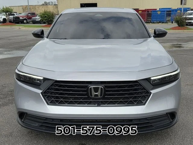 Used 2025  Honda SE image 6