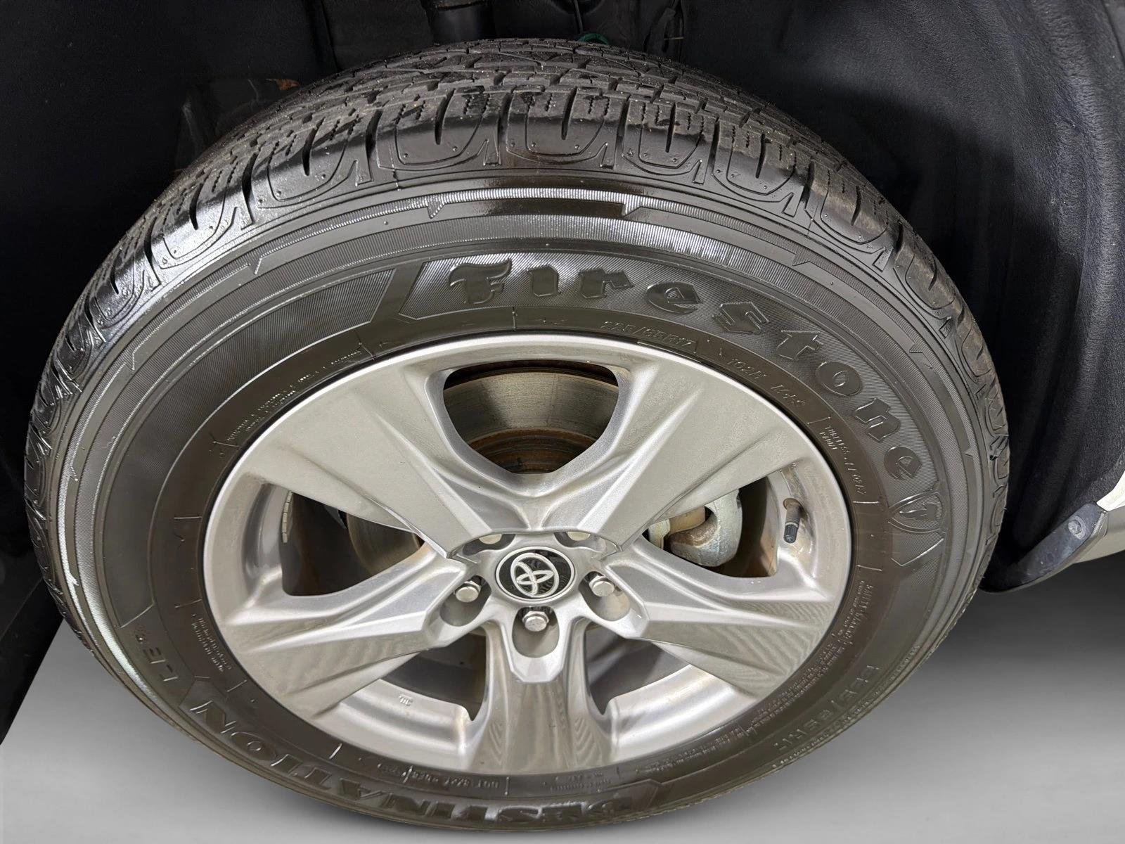 Certified Used 2024 Ice Cap Toyota Hybrid XLE image 13