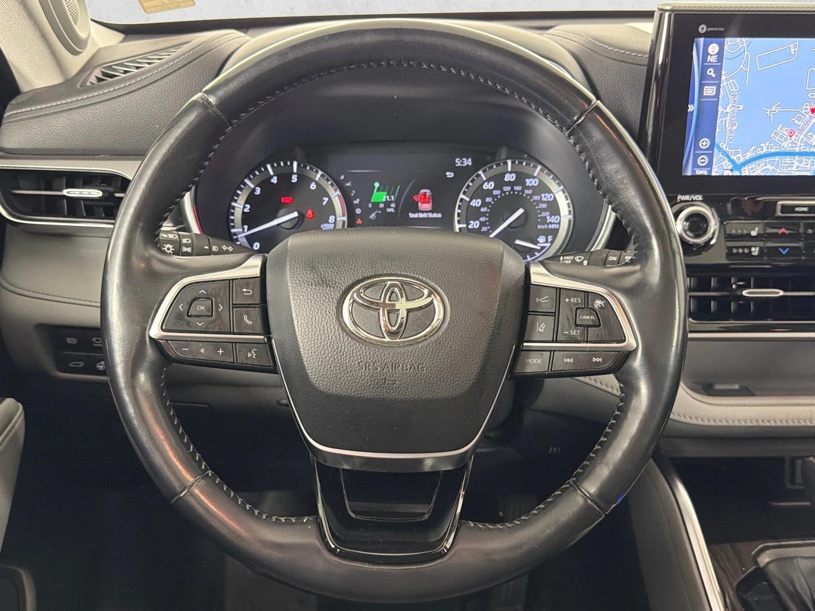 Certified Used 2021 Blizzard Pearl Toyota Platinum image 26