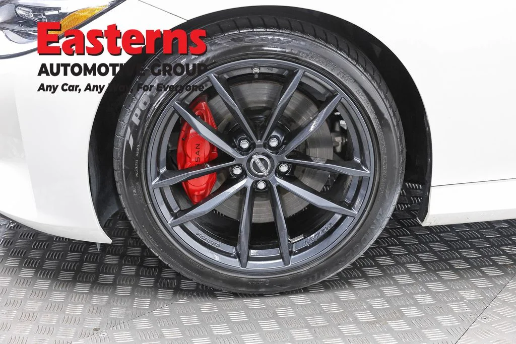 Used 2025 White Nissan Performance image 30