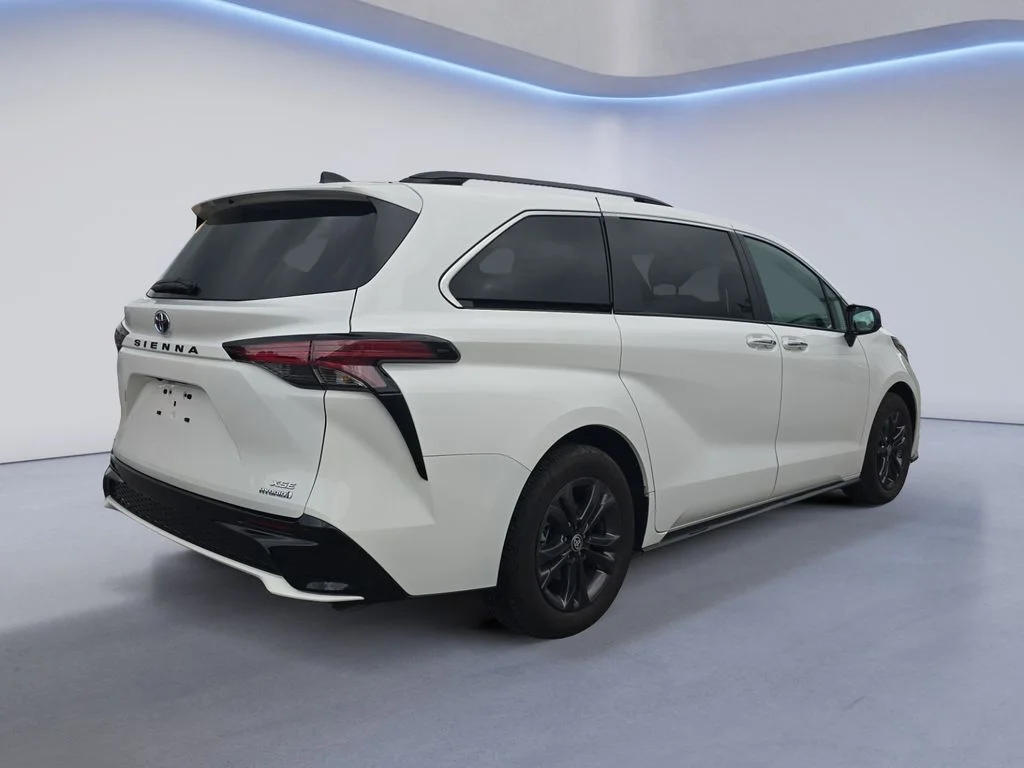 Used 2024 Ice Cap Toyota XSE image 7