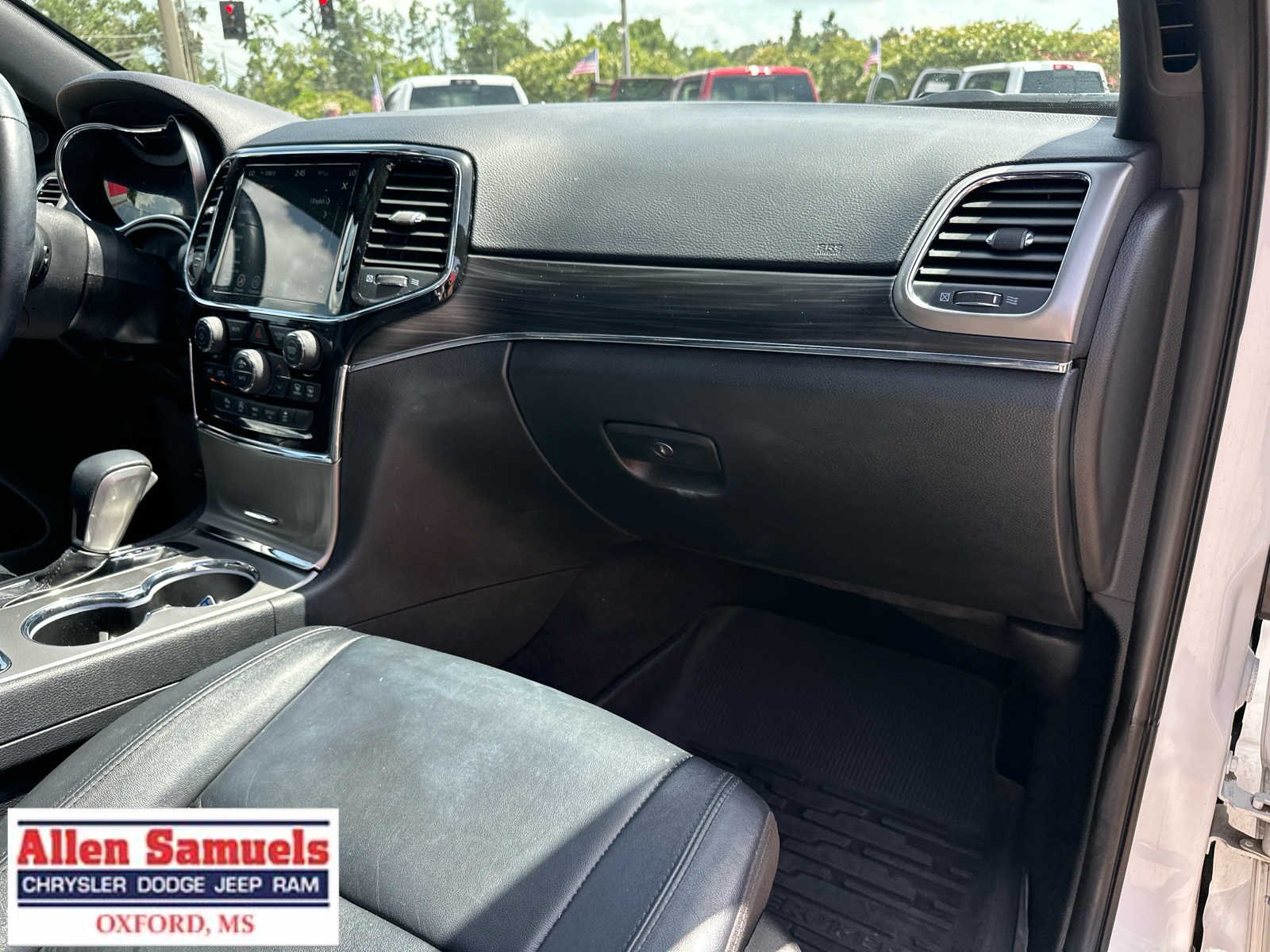 Used 2022 Bright White Clearcoat Jeep Limited image 45