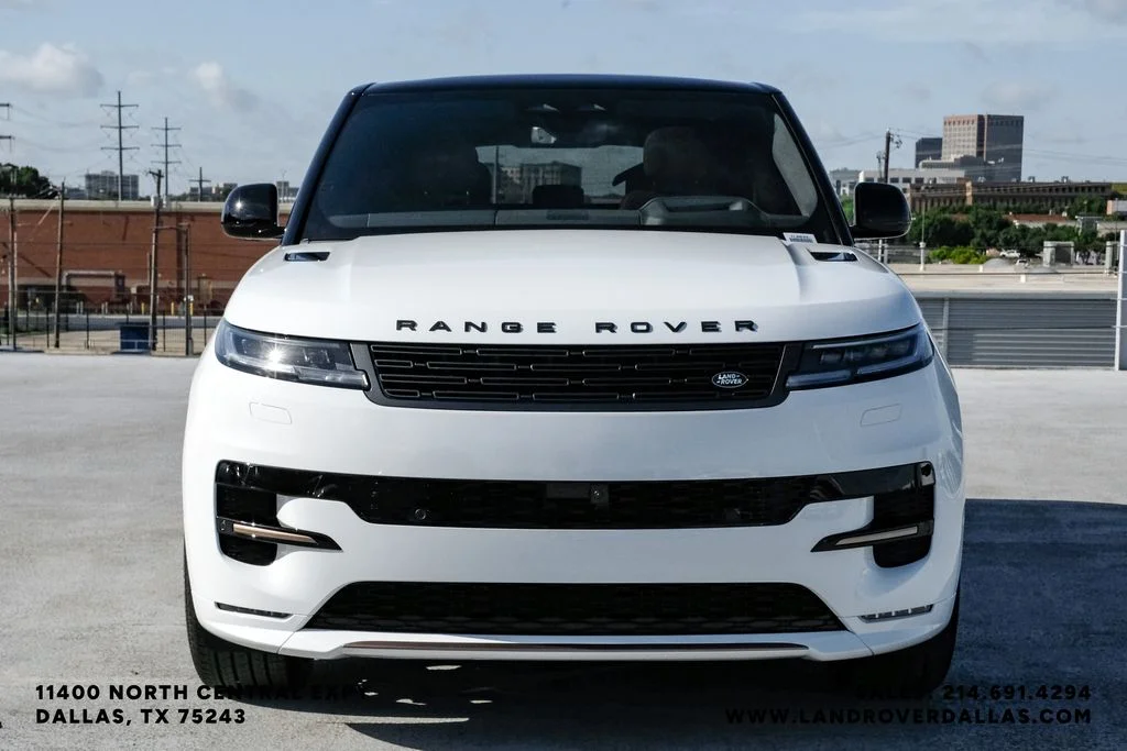 New 2026 Fuji White Land Rover Dynamic SE image 3