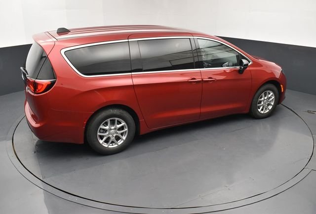 New 2026 Red Hot Pearl-Coat Exterior Paint Chrysler LX image 18