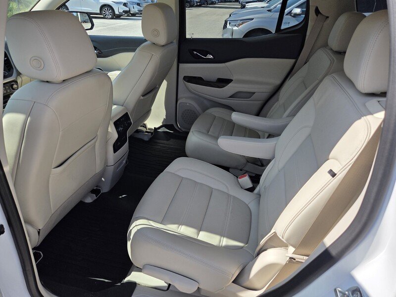 Used 2023 WHITE GMC FWD 4DR DENALI image 8