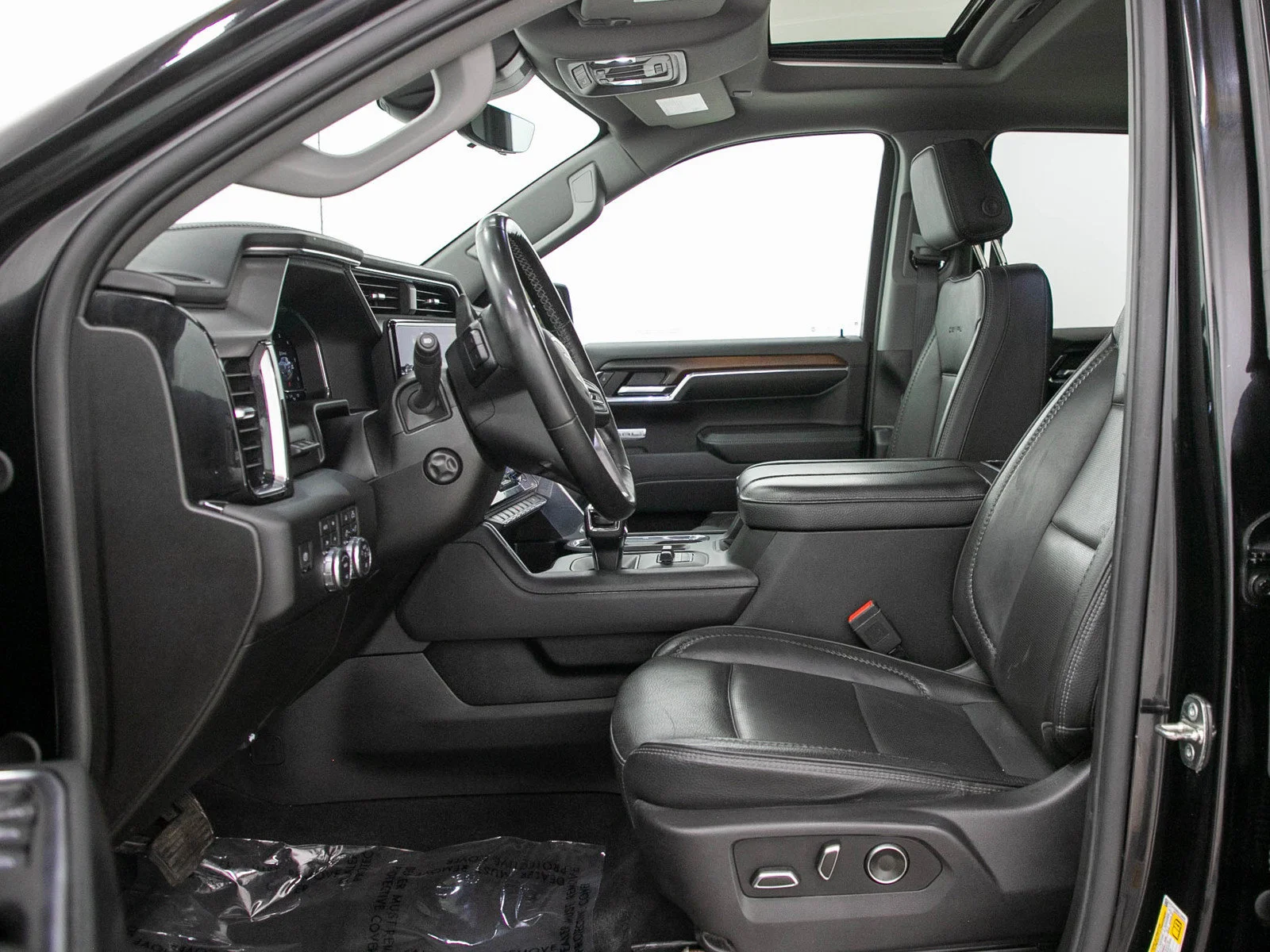 Used 2024 Onyx Black GMC Denali image 23