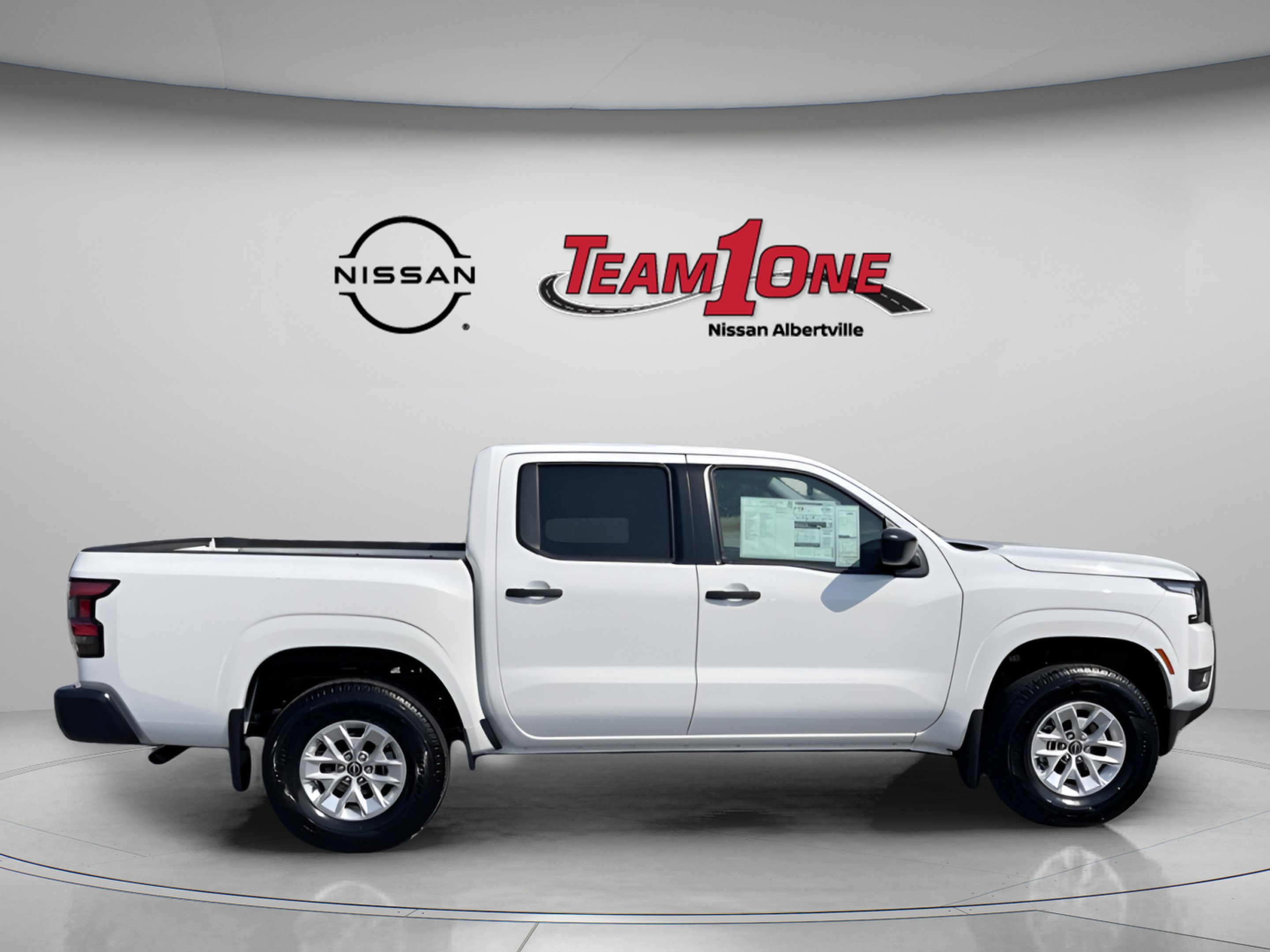 New 2026 Glacier White Nissan S image 8
